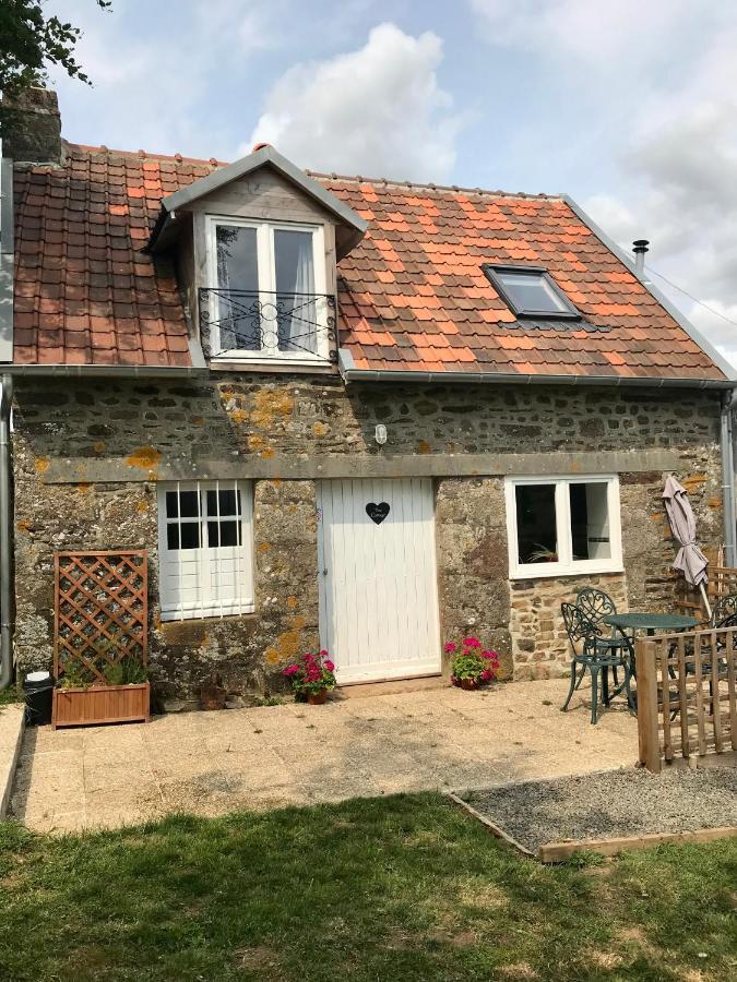 Ferme De Noyes Cottage Sourdeval エクステリア 写真