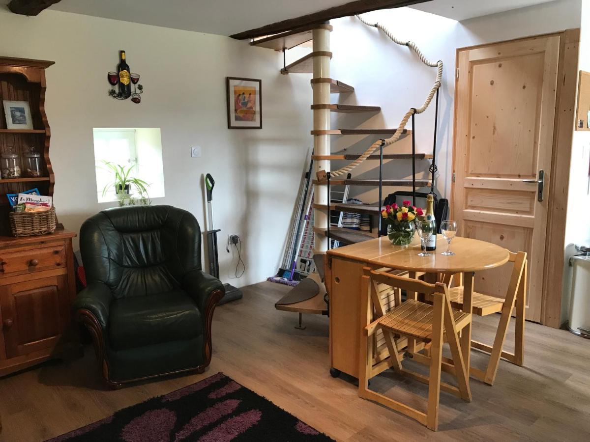 Ferme De Noyes Cottage Sourdeval エクステリア 写真