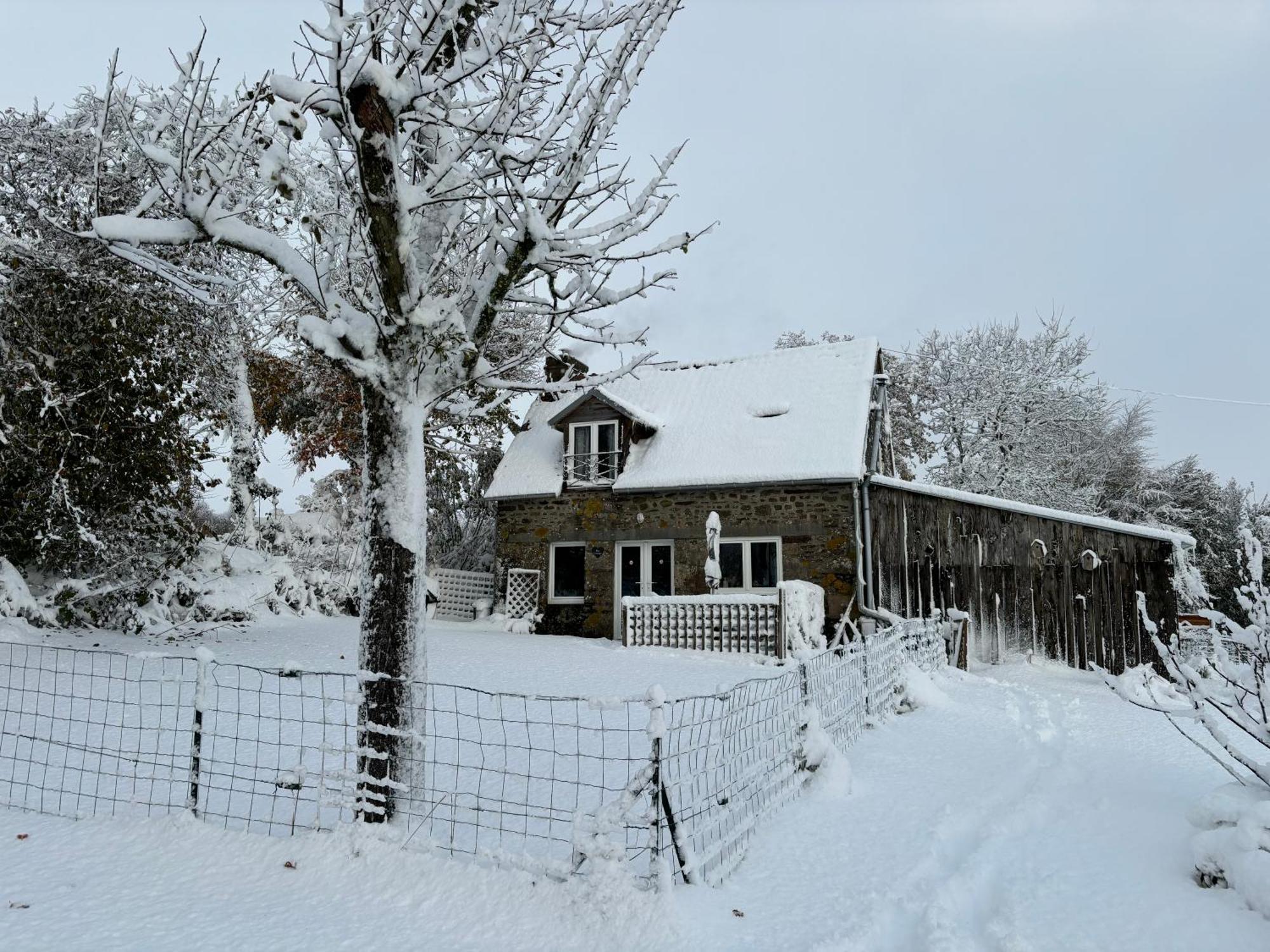 Ferme De Noyes Cottage Sourdeval エクステリア 写真